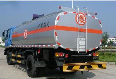 關(guān)注危貨道路運(yùn)輸:如何加強(qiáng)高溫下?；愤\(yùn)輸車輛的管控