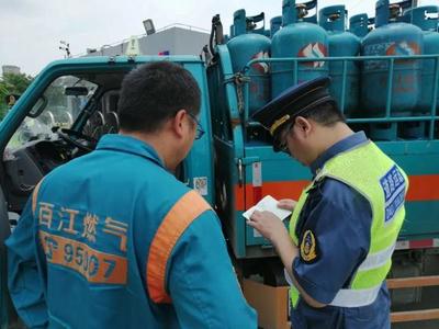 查車9.7萬余輛次!全省道路危險貨物運輸經(jīng)營專項整治行動取得階段性成果