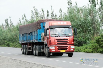 危貨車輛拉普貨?大件運輸享綠通?卡友關(guān)心的問題交通運輸部給出答案!
